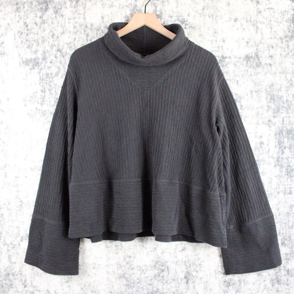 Lululemon Retreat Yourself Womens M/L Pullover Gay Funnel Neck Textured Sweater